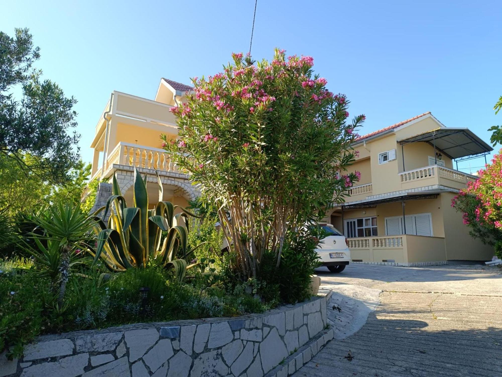 Apartman Haus Maja Banjol Zewnętrze zdjęcie
