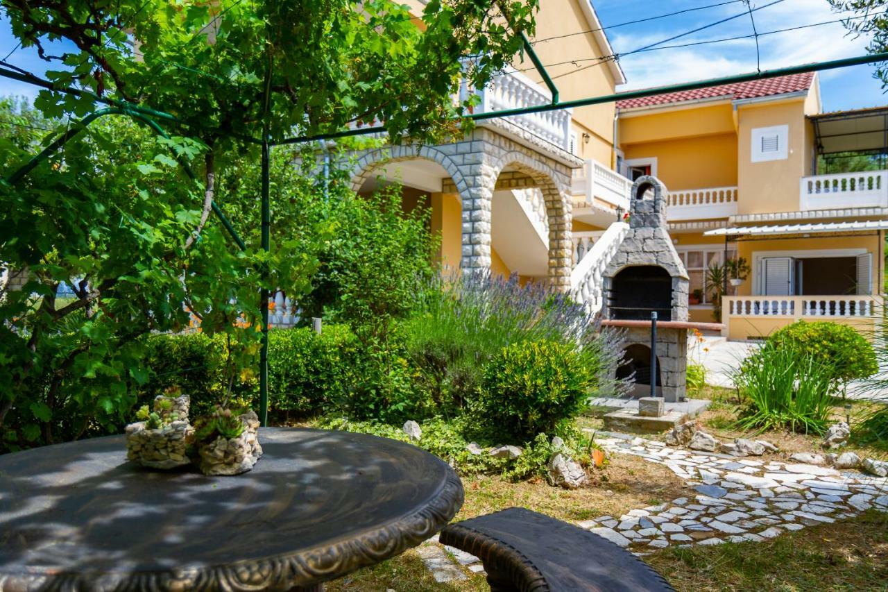 Apartman Haus Maja Banjol Zewnętrze zdjęcie
